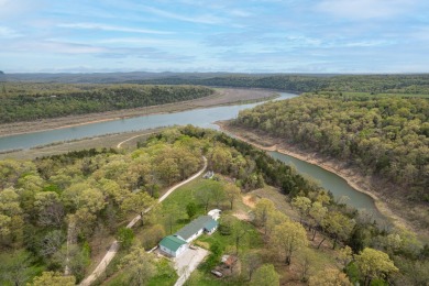 Bull Shoals Lake Home For Sale in Forsyth Missouri