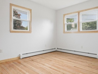 Beautifully Renovated 3BR/2BA Tri-Level Home with Exceptional - photo 14