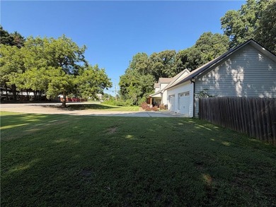 Buford City Schools! Don't miss this beautifully maintained - photo 17