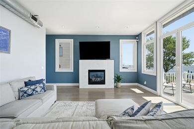 Don't miss this stunning 5-bedroom, 3-bath Waterfront - photo 7