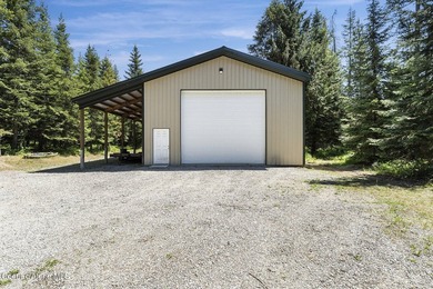 Secluded and quiet, this exceptional ranch-style home is nestled - photo 30