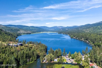 Secluded and quiet, this exceptional ranch-style home is nestled - photo 44