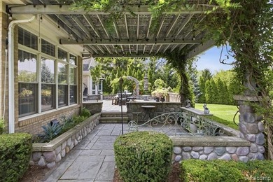 Welcome to 18199 Parkshore Drive in the prestigious Stonewater - photo 58