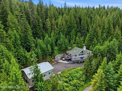 Rare one owner secondary waterfront home in desirable Woodland - photo 2