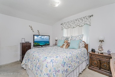 Welcome to 516 Medina Street, a beautiful attached single family - photo 12