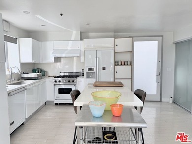 CORNER LOFT | SECOND FLOOR | STUNNING LIGHT l MARINA DEL REY - photo 13