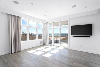 Nestled in the exclusive Hampton Court & Marina community at 580 - photo 14