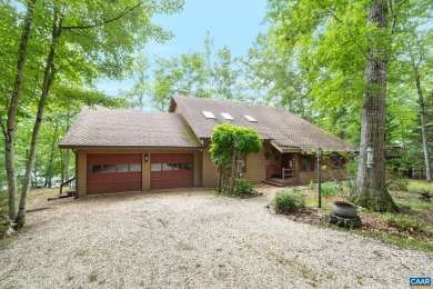 Lake Home For Sale in Palmyra, Virginia