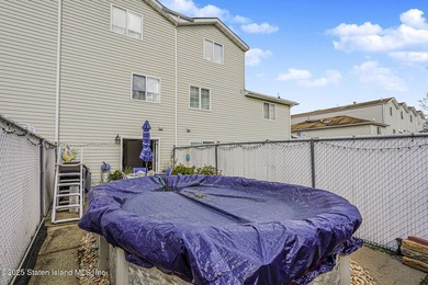Welcome to 516 Medina Street, a beautiful attached single family - photo 28