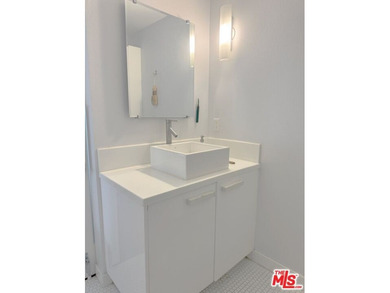 CORNER LOFT | SECOND FLOOR | STUNNING LIGHT l MARINA DEL REY - photo 41