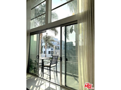 CORNER LOFT | SECOND FLOOR | STUNNING LIGHT l MARINA DEL REY - photo 47