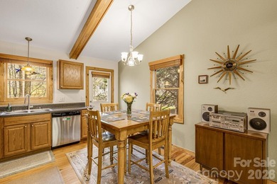 Meticulously maintained and full of charm, this 2 bed, 2 bath - photo 9