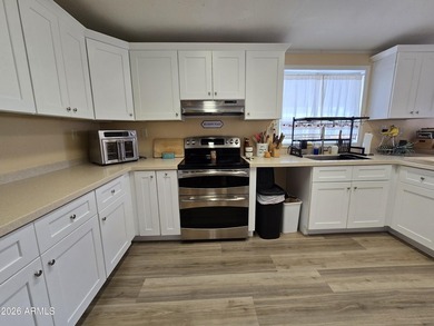 PRICED TO SELL! This is well-maintained 3-bedroom, 2-bath home - photo 13
