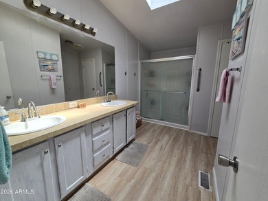PRICED TO SELL! This is well-maintained 3-bedroom, 2-bath home - photo 20