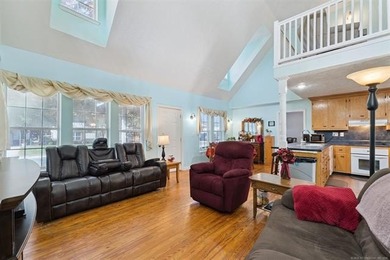 NEW PRICE!! Welcome to this bright and open 3-bedroom, 2.5-bath - photo 21