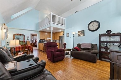 NEW PRICE!! Welcome to this bright and open 3-bedroom, 2.5-bath - photo 22