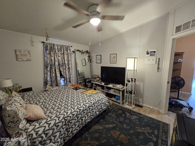 PRICED TO SELL! This is well-maintained 3-bedroom, 2-bath home - photo 24