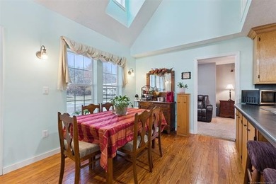 NEW PRICE!! Welcome to this bright and open 3-bedroom, 2.5-bath - photo 27
