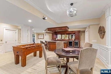 A decorators showplace! Beverly Hills Regency-Style Colonial - photo 29