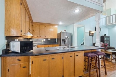 NEW PRICE!! Welcome to this bright and open 3-bedroom, 2.5-bath - photo 29