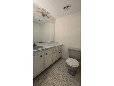 Enjoy South Fla seasonal or full-time living in Castle Gardens - photo 33