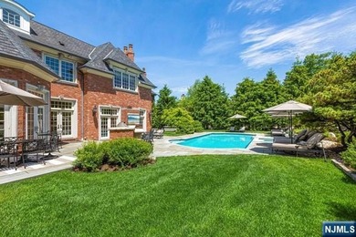 A decorators showplace! Beverly Hills Regency-Style Colonial - photo 34