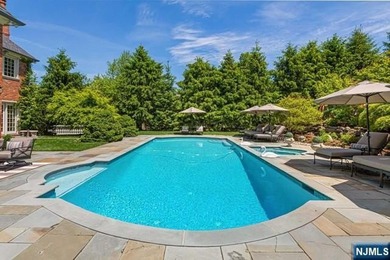 A decorators showplace! Beverly Hills Regency-Style Colonial - photo 36