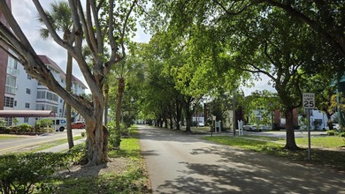 Enjoy South Fla seasonal or full-time living in Castle Gardens - photo 37