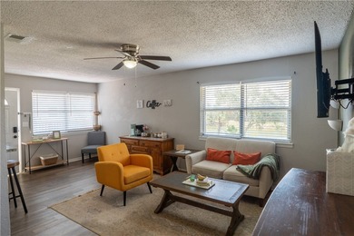 Bright and stylish 2-bedroom condo in Central City featuring an - photo 3
