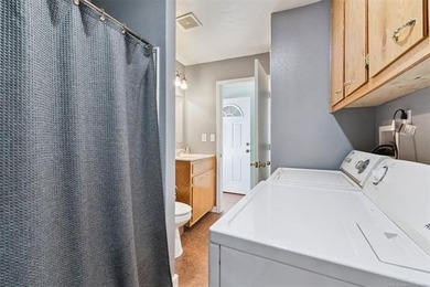 NEW PRICE!! Welcome to this bright and open 3-bedroom, 2.5-bath - photo 43
