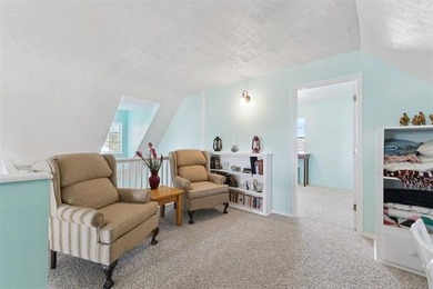 NEW PRICE!! Welcome to this bright and open 3-bedroom, 2.5-bath - photo 50