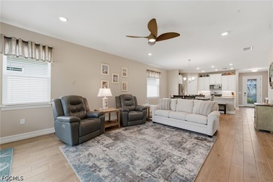 Rarely Available & HIGHLY DESIRABLE, this FURNISHED 2 Bedroom + - photo 11