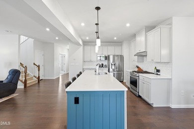 Enjoy this beautiful 3-bedroom, 2.5-bath home with a screened - photo 13