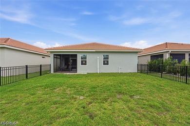 Rarely Available & HIGHLY DESIRABLE, this FURNISHED 2 Bedroom + - photo 22