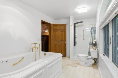 Ultimate Pure Michigan Lakefront Retreat on Chief Lake! Escape - photo 23