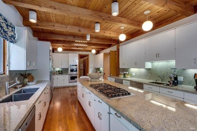 Located on the cooler western slope of Napa Valley, this - photo 24