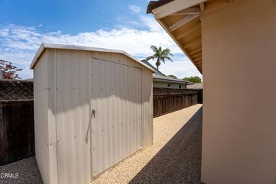 Beautiful 2-bedroom, 2-bath home located in a highly desirable - photo 29