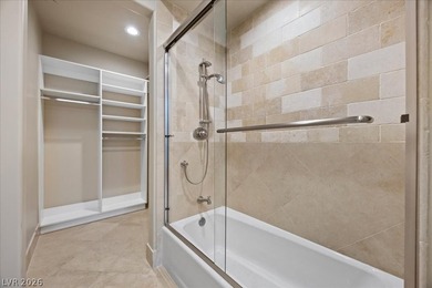 Great opportunity to own a higher floor two bedroom unit in - photo 33