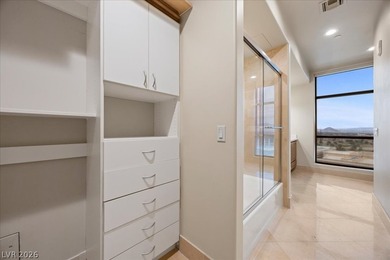 Great opportunity to own a higher floor two bedroom unit in - photo 34