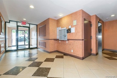 Great Location with Low HOA! Welcome to this beautiful condo in