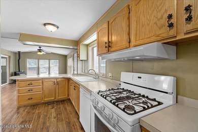 Cute little country cottage in the woods! Welcome to one of the - photo 9