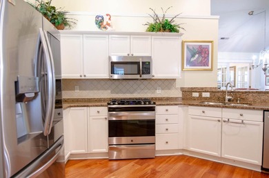 Ranch Villa maintenance free living. Home shows like a model - photo 11