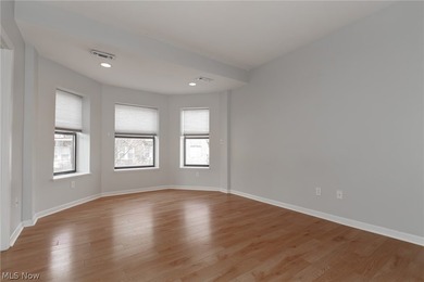 Welcome home to this beautifully updated 2 bedroom, 2 bathroom - photo 13