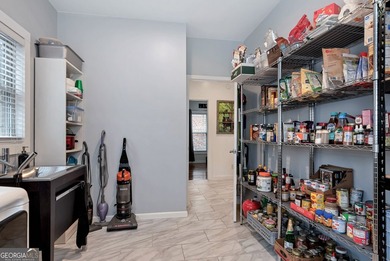 LOCATED WITHIN MINUTES TO THE MURRAY'S COVE BOAT RAMP FOR LAKE - photo 38
