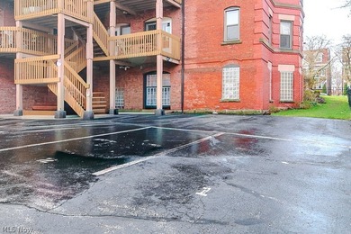 Welcome home to this beautifully updated 2 bedroom, 2 bathroom - photo 40