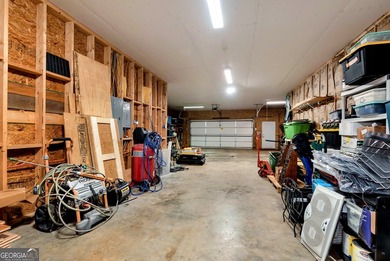 LOCATED WITHIN MINUTES TO THE MURRAY'S COVE BOAT RAMP FOR LAKE - photo 45