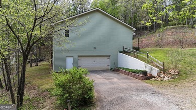 LOCATED WITHIN MINUTES TO THE MURRAY'S COVE BOAT RAMP FOR LAKE - photo 48
