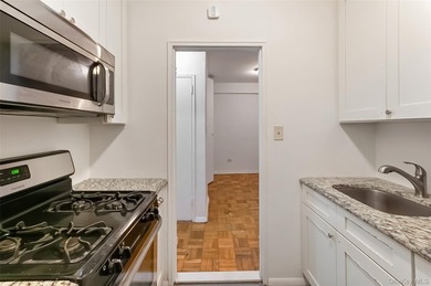 Come see this oversized alcove studio with extremely low - photo 5