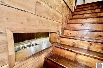 **Unique Lakeside Retreat in Kuttawa!** Discover one of the most - photo 14