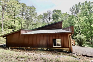 **Unique Lakeside Retreat in Kuttawa!** Discover one of the most - photo 39